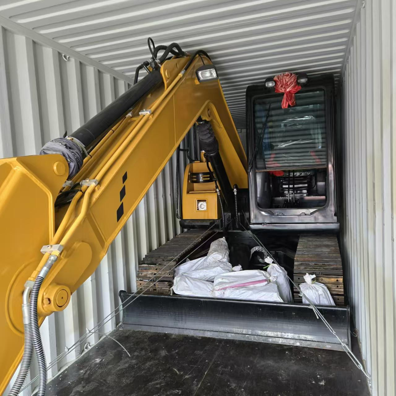 Toaks International Trading Company - Строительная техника - Год: 2014, дизель undefined: фото 16