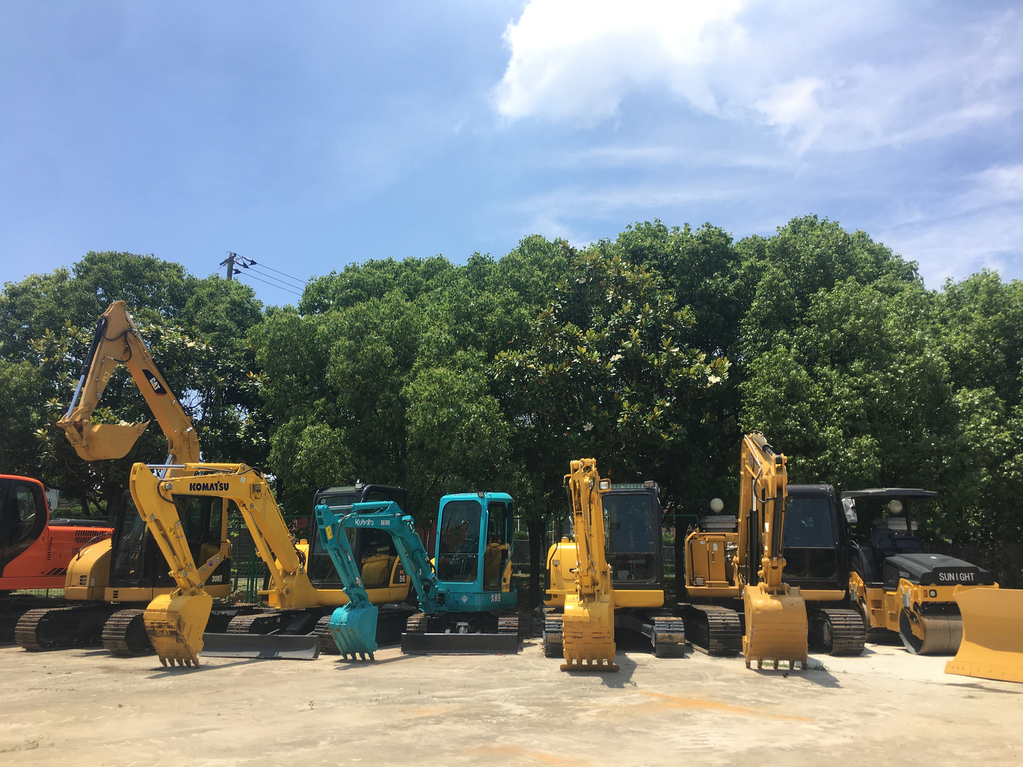 Sunight Development Company Limited - Грузовики undefined: фото 10