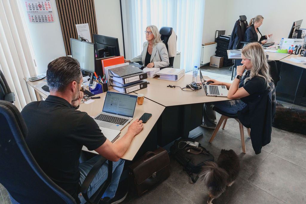 ANTON BALS BUS & COACH B.V. undefined: фото 4