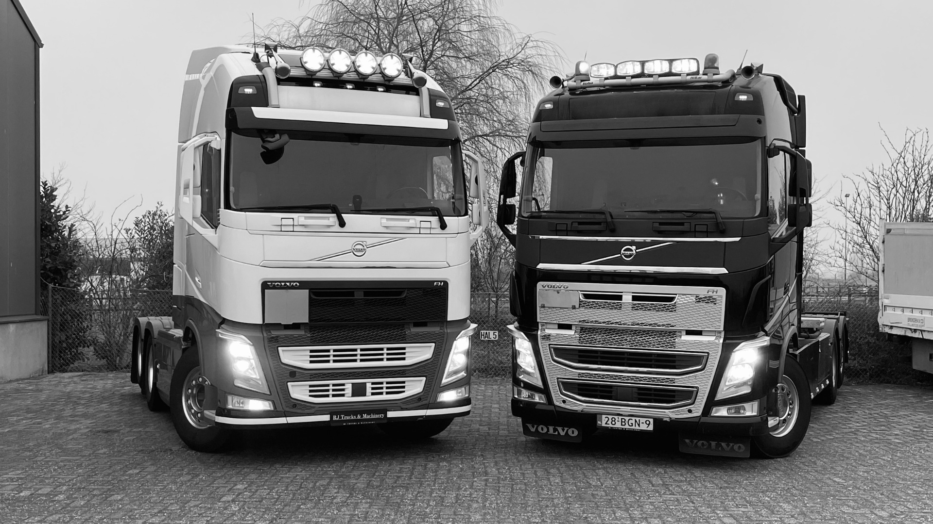 RJ Trucks & Machinery B.V. undefined: фото 4