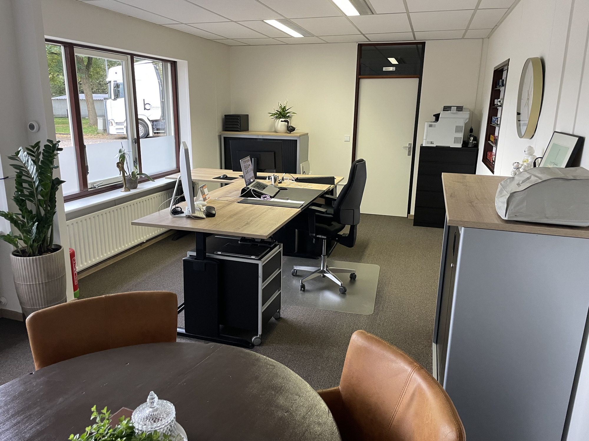 BRAAM TRUCKS & TRAILER VERHUUR B.V. - объявления о продаже undefined: фото 25