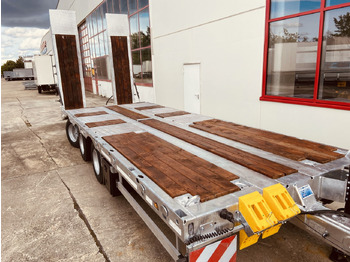 Новый Низкорамный прицеп для транспортировки тяжёлой техники Möslein TT 31  31 t GG Tridem- Tieflader 3 Achs, gelenktNeufahrzeug: фото 3