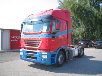 Тягач IVECO: фото 1
