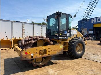 Компактор CATERPILLAR