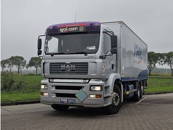Грузовик с закрытым кузовом MAN TGA 26.390