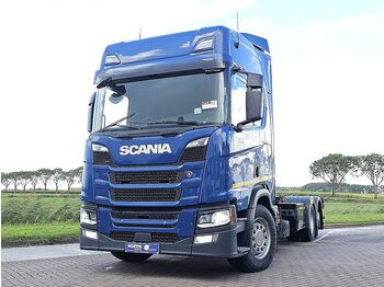 Грузовик-контейнеровоз/ Сменный кузов SCANIA R 410