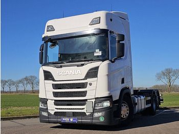 Грузовик-контейнеровоз/ Сменный кузов SCANIA R 450
