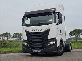Тягач IVECO S-WAY