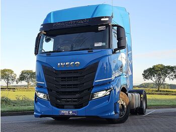 Тягач IVECO S-WAY