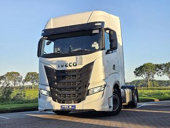 Тягач IVECO S-WAY