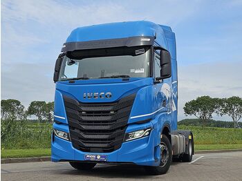 Тягач IVECO S-WAY