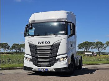 Тягач IVECO S-WAY