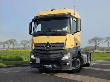 Тягач MERCEDES-BENZ Actros 1843
