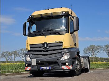 Тягач MERCEDES-BENZ Actros 1843