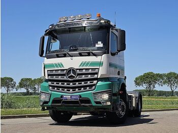Тягач MERCEDES-BENZ Actros 1945
