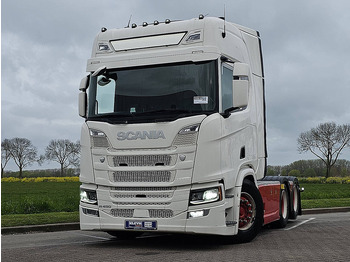 Тягач SCANIA R 450