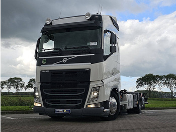 Грузовик-контейнеровоз/ Сменный кузов VOLVO FH 460