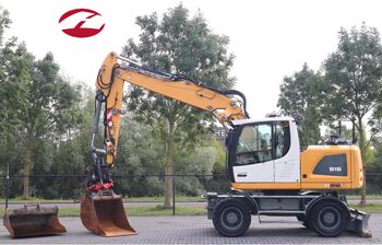 Колёсный экскаватор LIEBHERR A 916