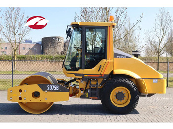 Каток VOLVO SD75B