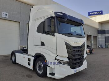 Тягач IVECO