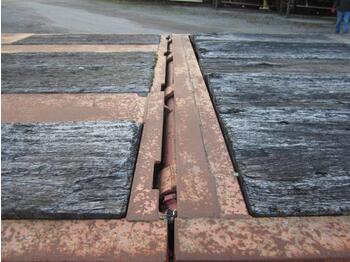 Низкорамный полуприцеп Actm: фото 4 Низкорамный полуприцеп Actm: фото 4