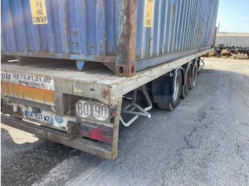 Полуприцеп бортовой/ Платформа Fruehauf: фото 5 Полуприцеп бортовой/ Платформа Fruehauf: фото 5