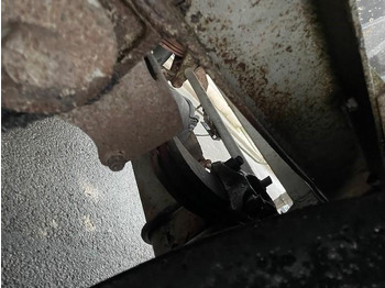 Полуприцеп-цистерна для транспортировки химикатов Magyar: фото 5 Полуприцеп-цистерна для транспортировки химикатов Magyar: фото 5