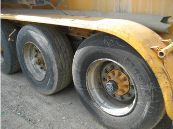 Полуприцеп цистерна для сыпучих грузов для транспортировки химикатов Spitzer: фото 3