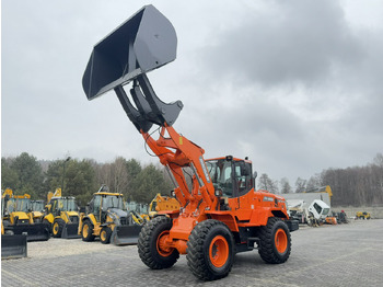 Колёсный погрузчик DOOSAN DL250