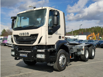Тягач Iveco Trakker 26.410 6x4 Manual Mały Przebieg tylko-46000km: фото 2 Тягач Iveco Trakker 26.410 6x4 Manual Mały Przebieg tylko-46000km: фото 2