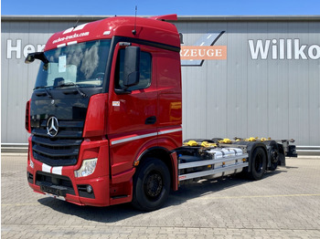 Грузовик-контейнеровоз/ Сменный кузов MERCEDES-BENZ