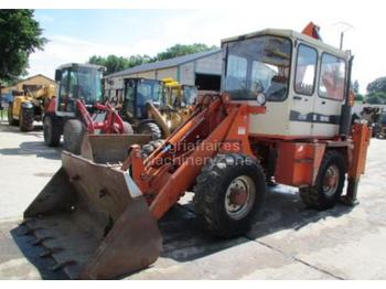 Экскаватор-погрузчик Schaeff SKB 902: фото 1