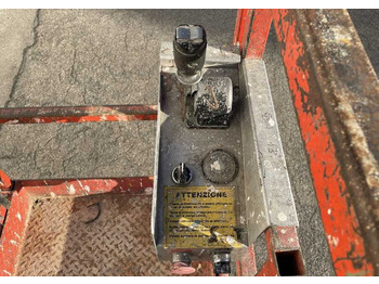 Ножничный подъемник SKYJACK 3220: фото 2 Ножничный подъемник SKYJACK 3220: фото 2