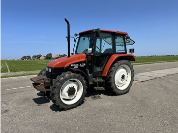 Трактор NEW HOLLAND