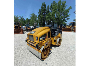 Каток CATERPILLAR