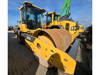 : фото в шапке страницы