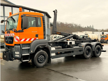 : фото в шапке страницы