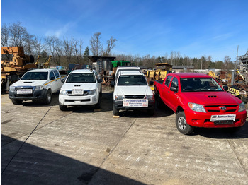 Пикап TOYOTA Hilux
