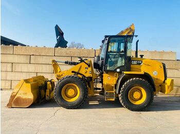 Колёсный погрузчик CATERPILLAR 914