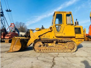 Гусеничный погрузчик CATERPILLAR
