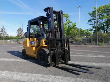 Газовый погрузчик CATERPILLAR GP