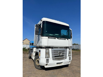 Тягач RENAULT Magnum 440