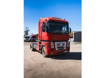 Тягач RENAULT Magnum 440