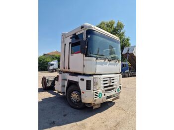 Тягач RENAULT Magnum 440