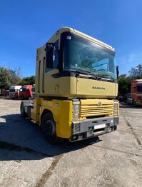 Тягач RENAULT Magnum