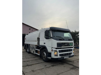 Грузовик-цистерна для транспортировки топлива VOLVO FM12.380: фото 5 Грузовик-цистерна для транспортировки топлива VOLVO FM12.380: фото 5