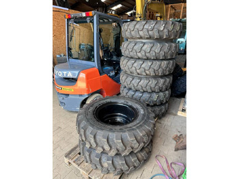 Колёсный экскаватор