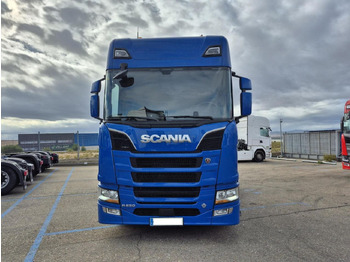 Тягач SCANIA R 650