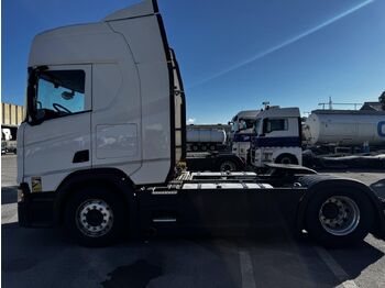 Тягач Scania R 450: фото 3 Тягач Scania R 450: фото 3