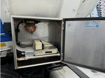 Полуприцеп-цистерна Feldbinder TSA 44.3-4 TSA 44.3-4, Tankauflieger, 4 Kammern, 43300l: фото 5